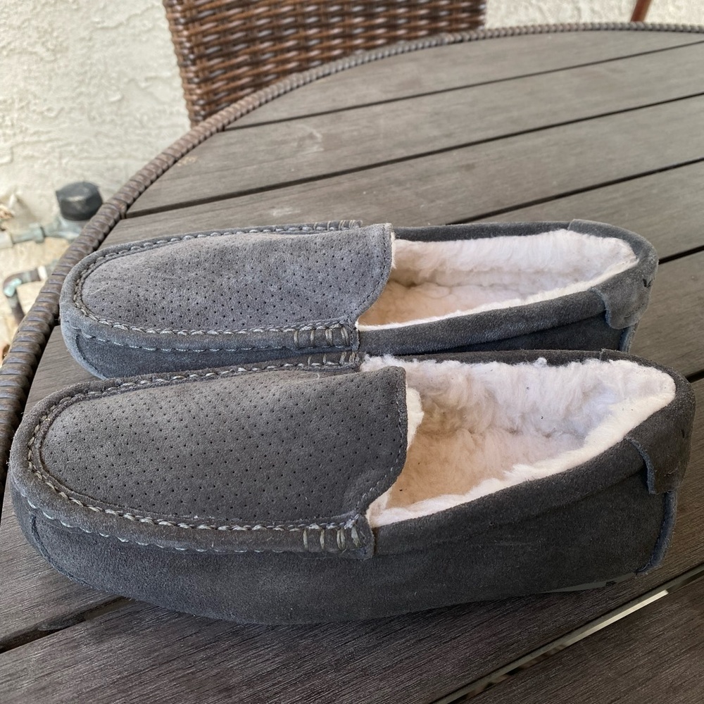 Koolaburra by ugg slippers